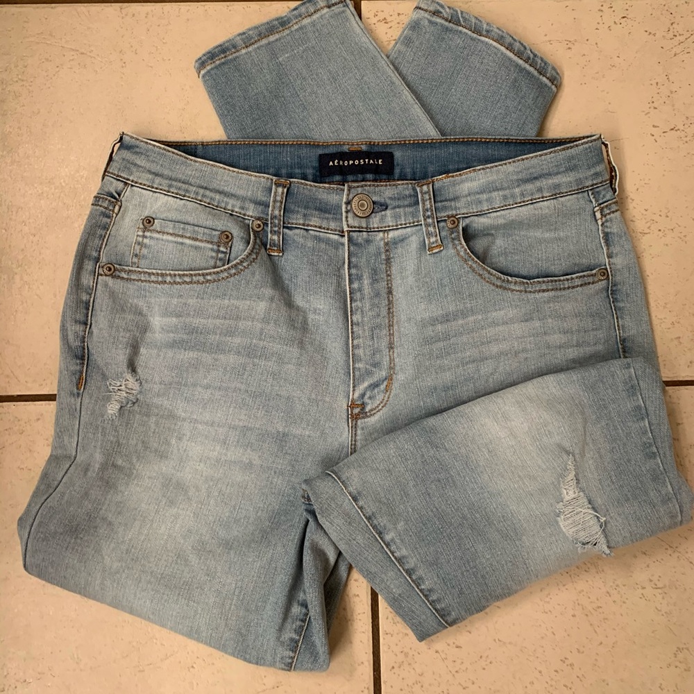 Aeropostale light wash, skinny  distressed jeans